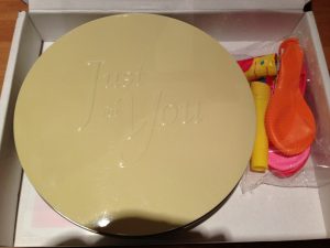 Bakerdays letterbox cake review: Party bits were a nice touch