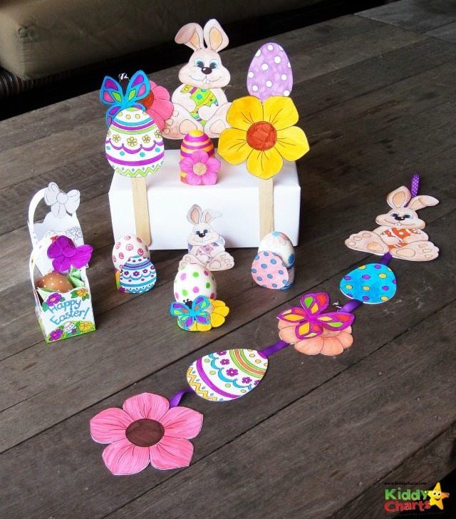 Today we have some gorgeous Easter Egg hunt printables for you to download; Easter basket, Easter signs that you can also turn into an Easter mobile as well, with a bit of string and a lollypop stick! Everything you need to make that perfect Easter Egg hunt for your kids, and family.