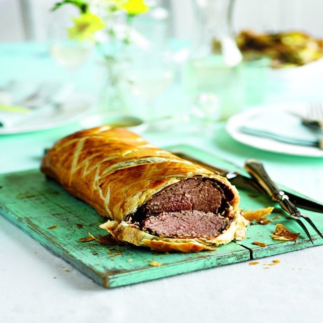Enjoy this tasty beef wellington recipe. Great for a Sunday roast, or for an impressive dinner!