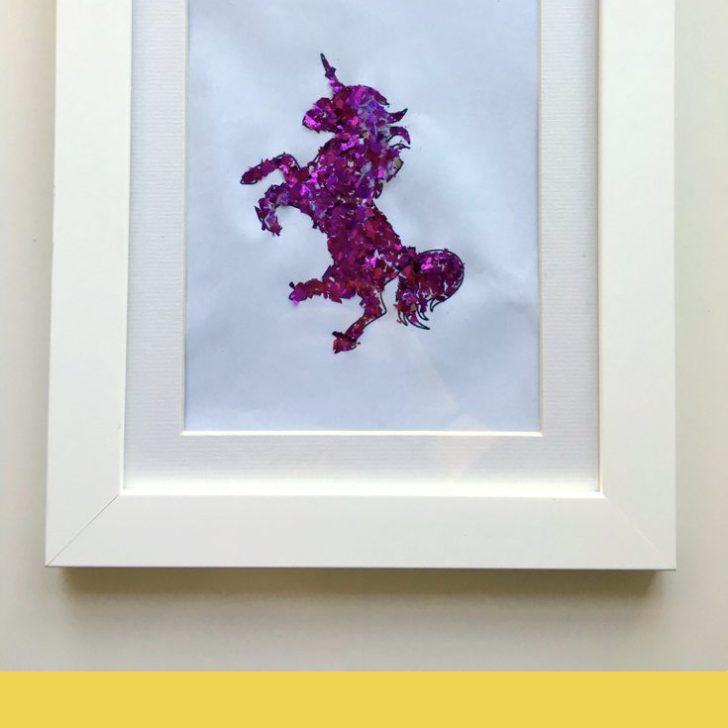 Do you have a child who loves unicorns? If so then read on as they will love making this glitter unicorn craft which they can frame and hang up on their wall!